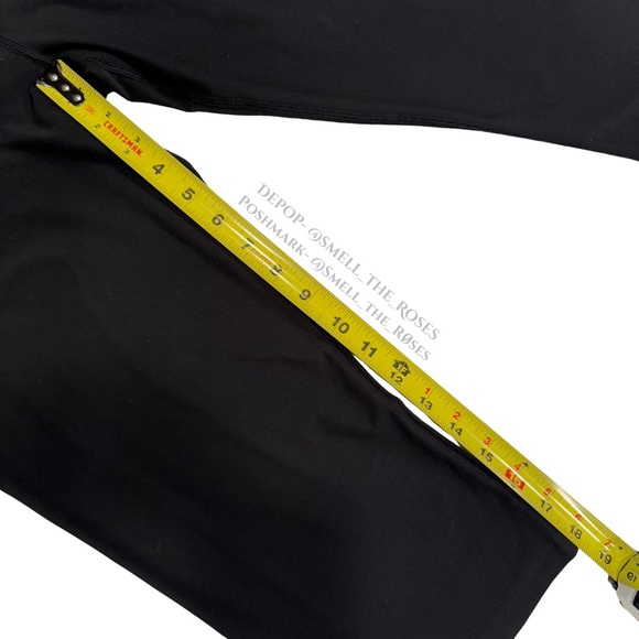 Nike Dri-Fit Black Capri Leggings | L | 19” inseam - Picture 6 of 7